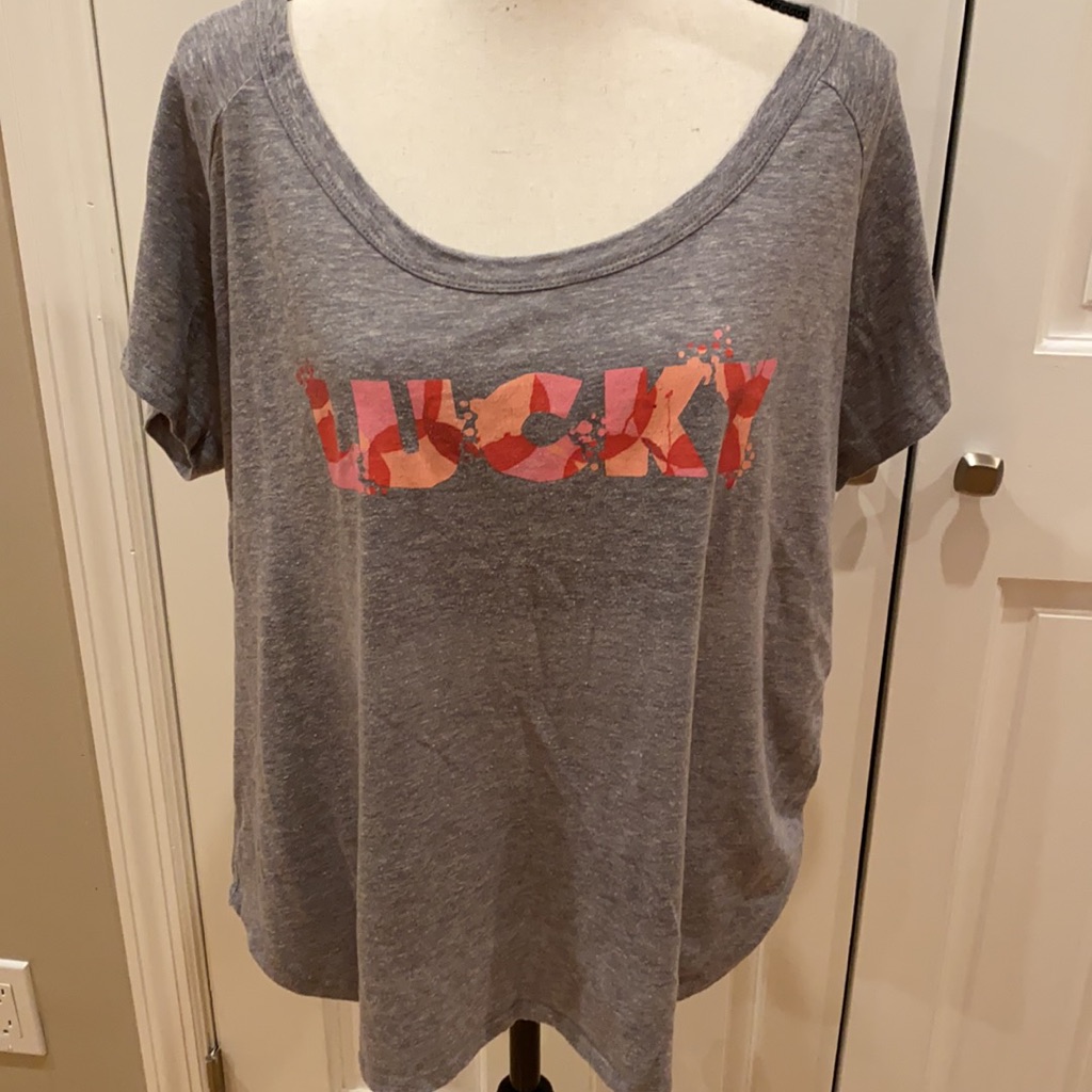 Gap Threadless Tee “Lucky”